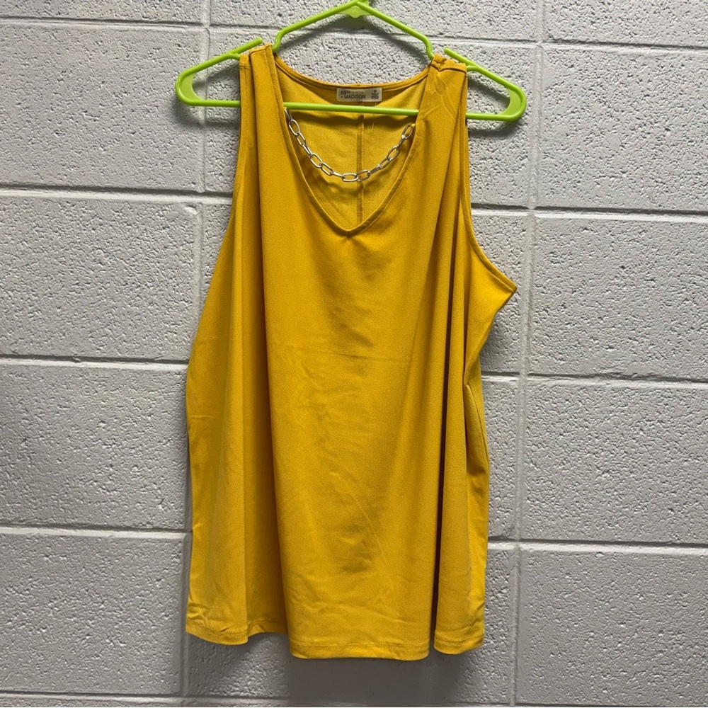 89th + Madison Mustard‎ Yellow Chain Neck Sleeveless Blouse Size 2X